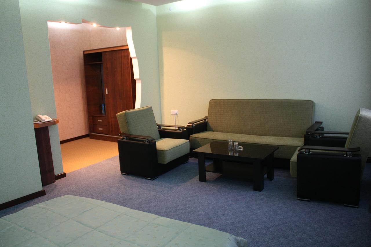 Titanik Hotel Baku Exterior foto